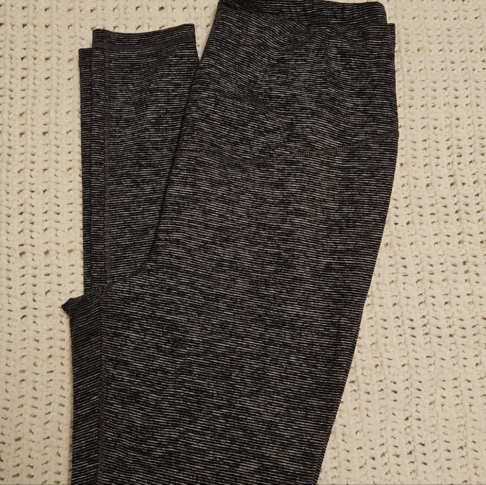 Bundle of 2 maternity leggings